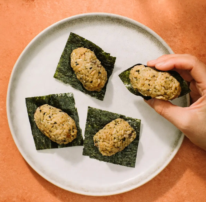 Can I Eat Seaweed While Pregnant? Benefits, Risks & Guidelines